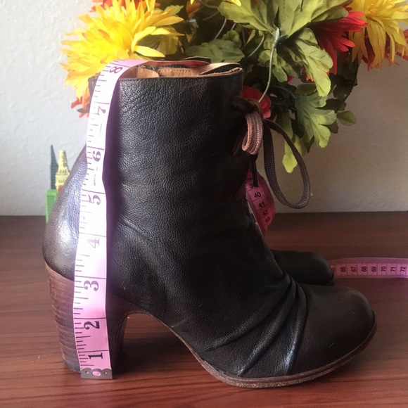 CHIE MIHARA LEATHER HEELED ANKLE BOOTS - Picture 7 of 16